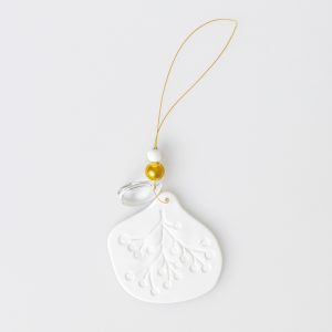 Glasornament „Beerenzweig“ aus Porzellan